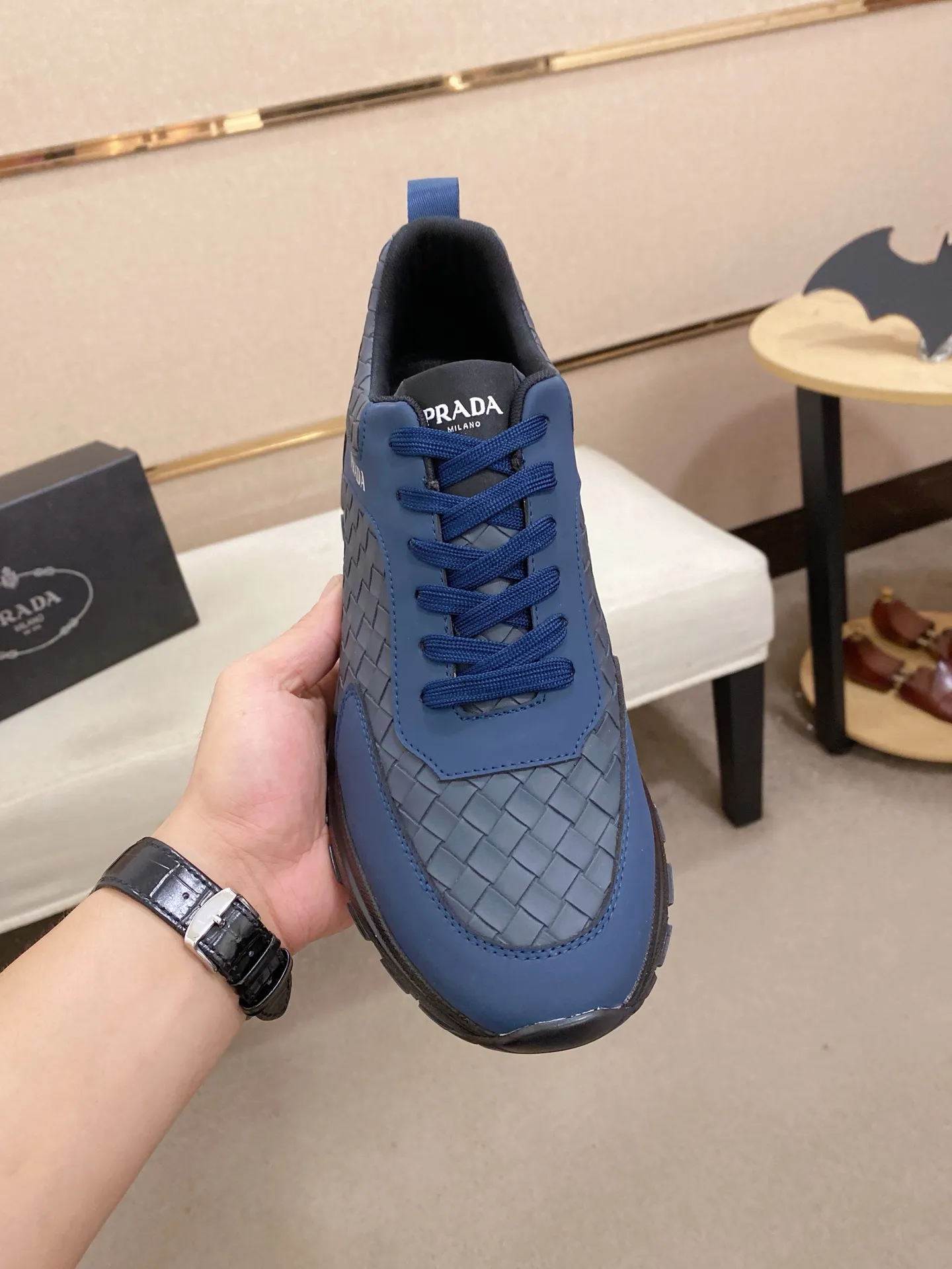 Men's men's shoes💰: 440💰[Prada～Prada] Trendy new styles are on the market. Same style as the official website. Counter quality. Original version. [Strong] [Strong] Imported selected first-layer cowhide. Comfortable and breathable sheepskin lining, fine workmanship, upper layer made of 100% pure cowhide, original last shape, comfortable on the feet, shoe sizes 38 to 44
